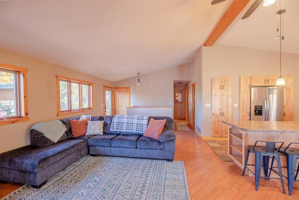 Fall Getaway Resort-3 King Suites, Dog-Friendly Seeley Экстерьер фото